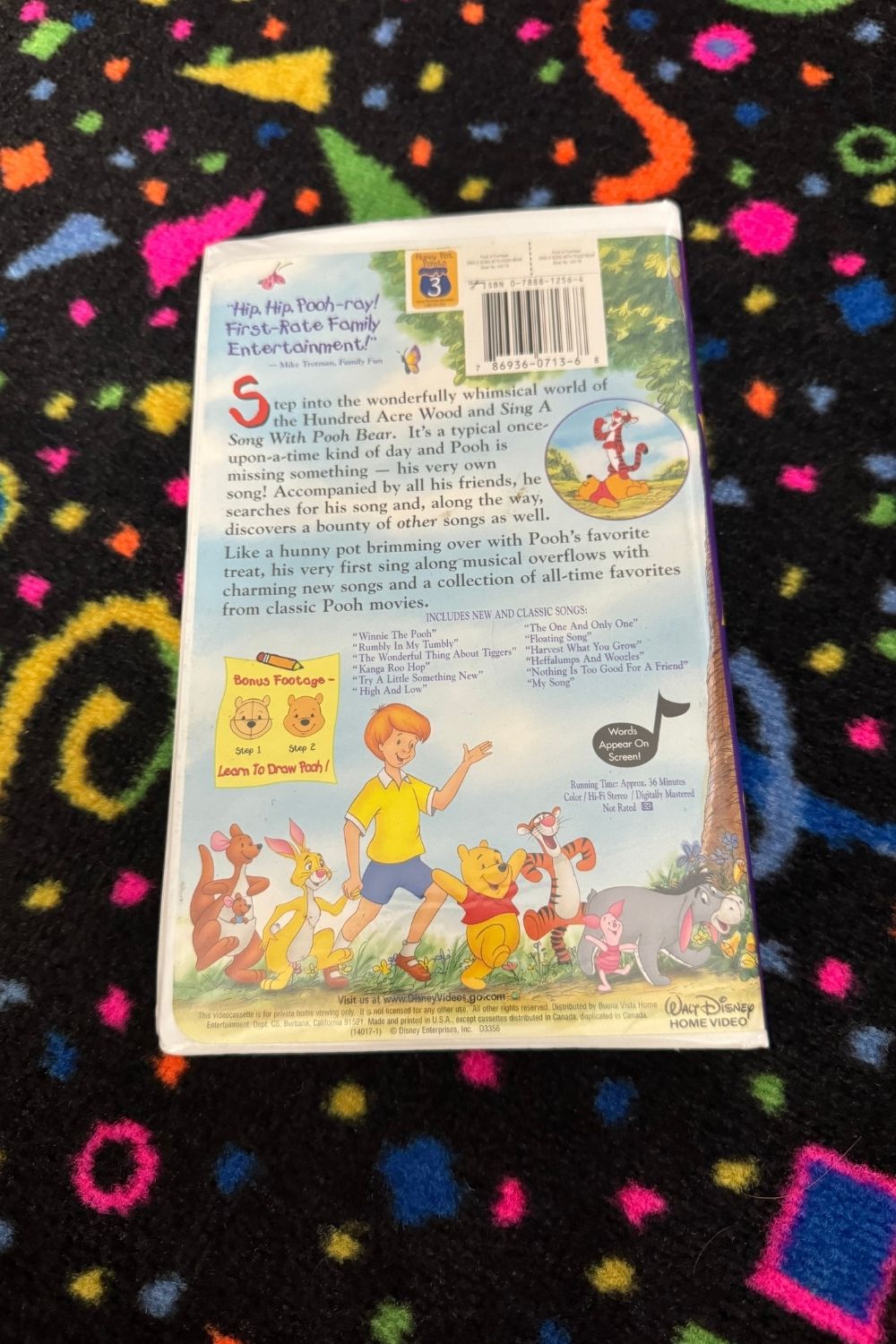 WINNIE THE POOH - SING A SONG WITH POOH BEAR VHS*
