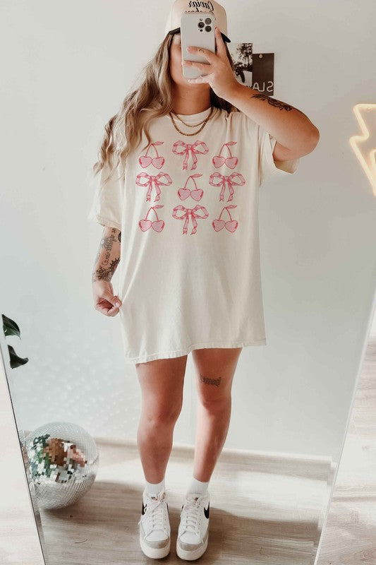 CHERRY RIBBON ROMANCE OVERSIZED GRAPHIC TEE