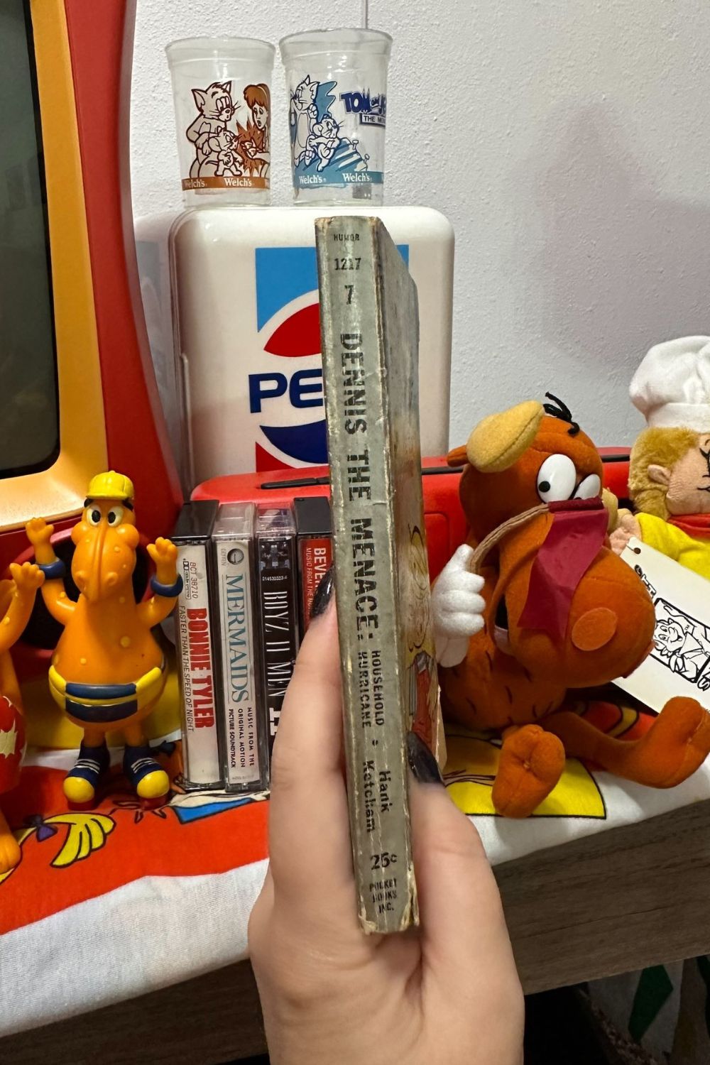 DENNIS THE MENACE- HOUSEHOLD HURRICANE BOOK*