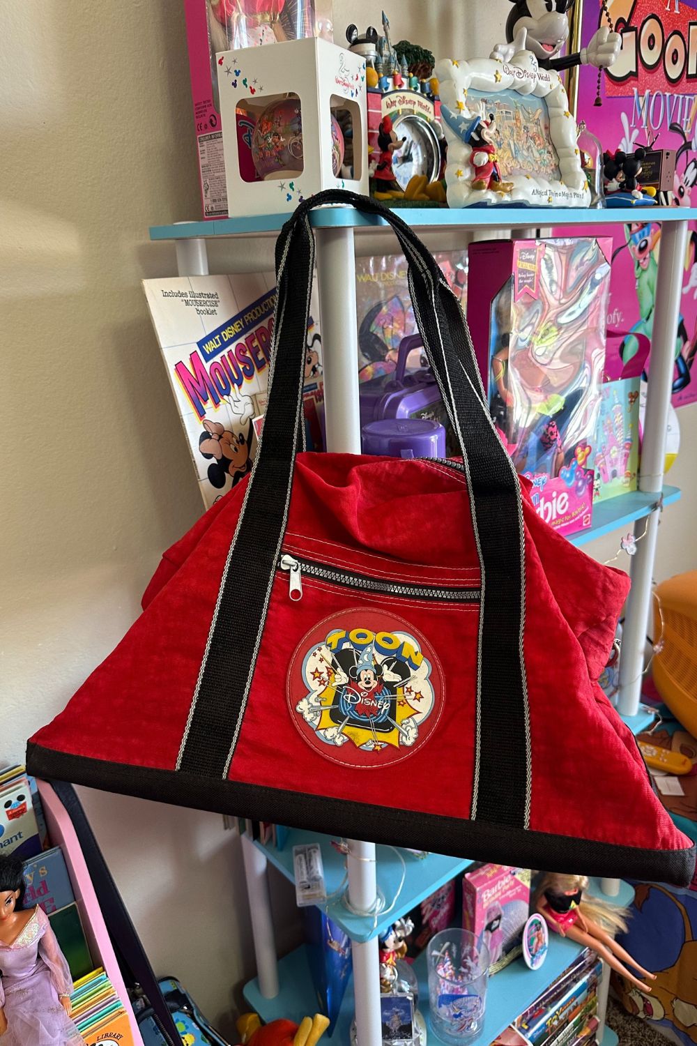 RARE TOON DISNEY DUFFLE BAG*