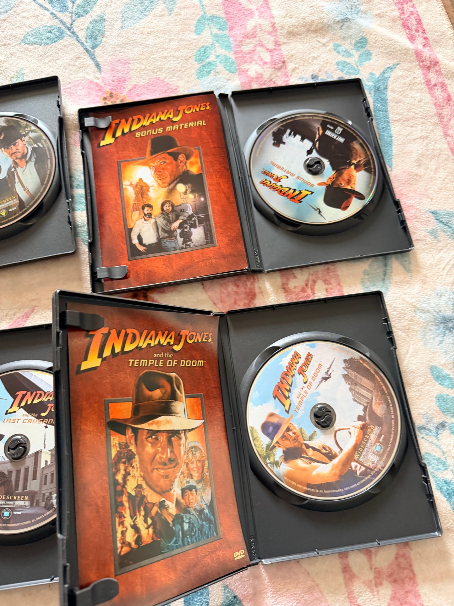 The adventures of Indiana jones the complete dvd set