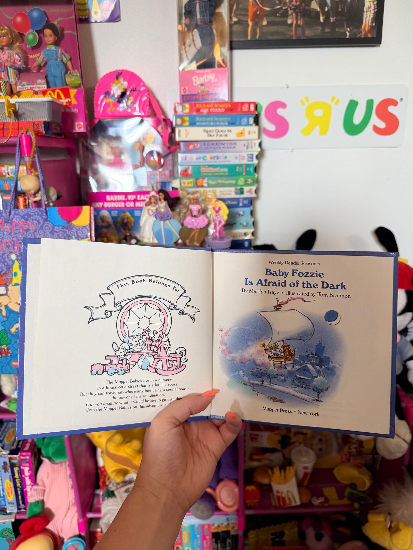 Baby fozzie is afraid of the dark book