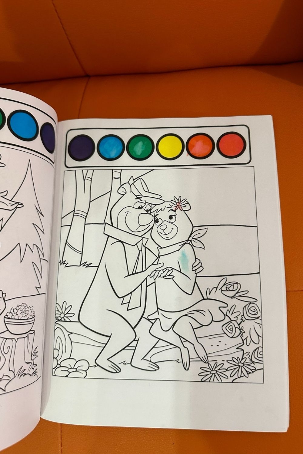 1994 YOGI BEAR PAINT WITH WATER BOOK*