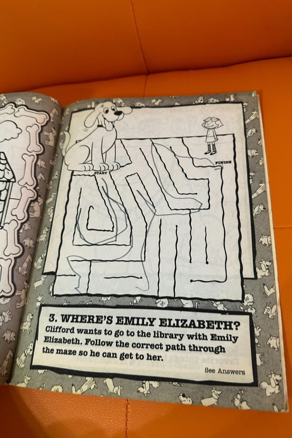 CLIFFORD THE BIG RED DOG COLORING AND ACTIVITY BOOK*