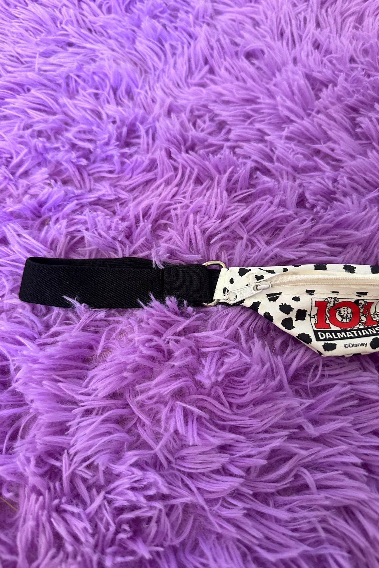 VINTAGE 90’S 101 DALMATIANS COIN BELT BAG (SUPER TINY BAG/CAN FIT ADULTS)*