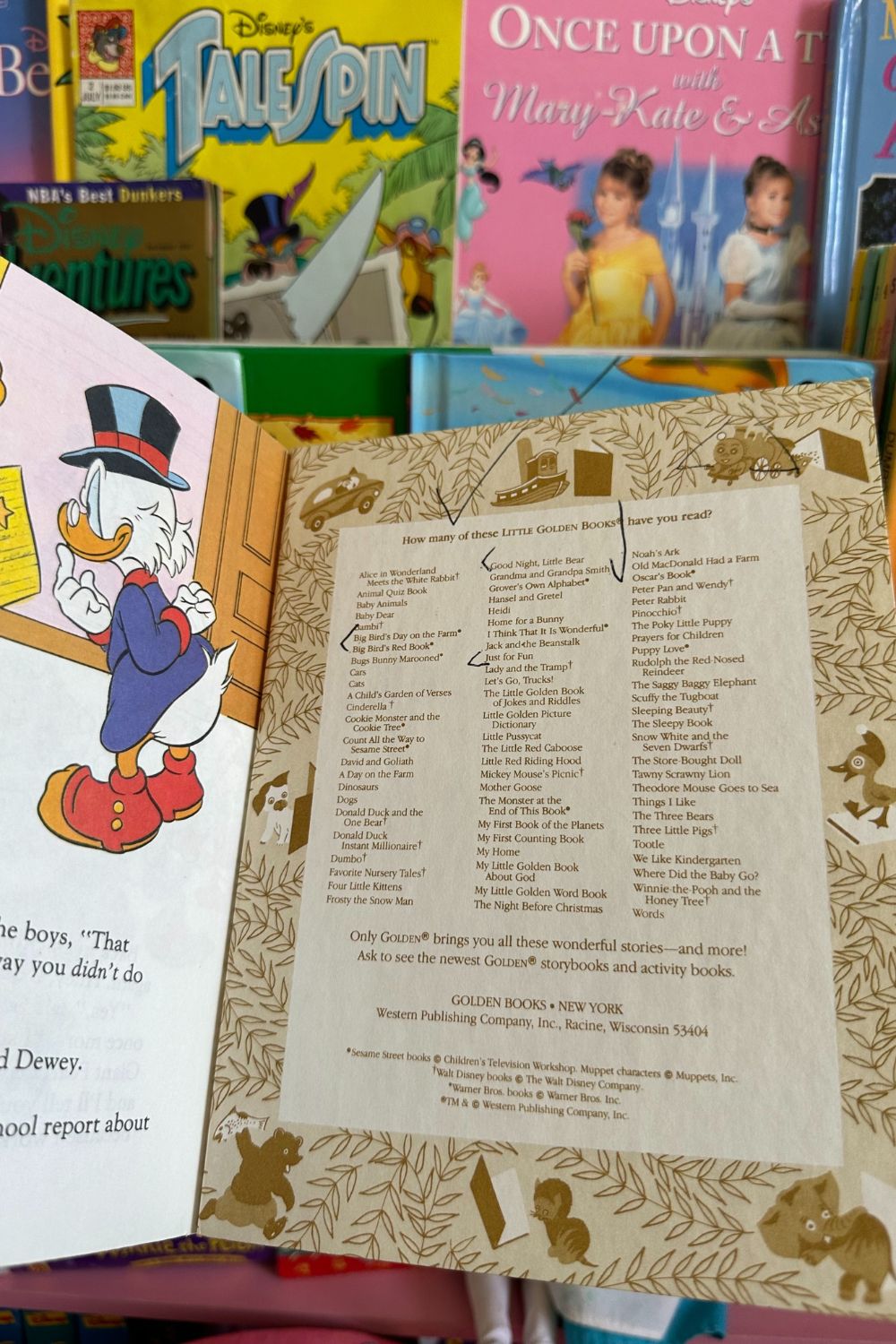 DUCK TALES THE HUNT FOR THE GIANT PEARL GOLDENBOOK*