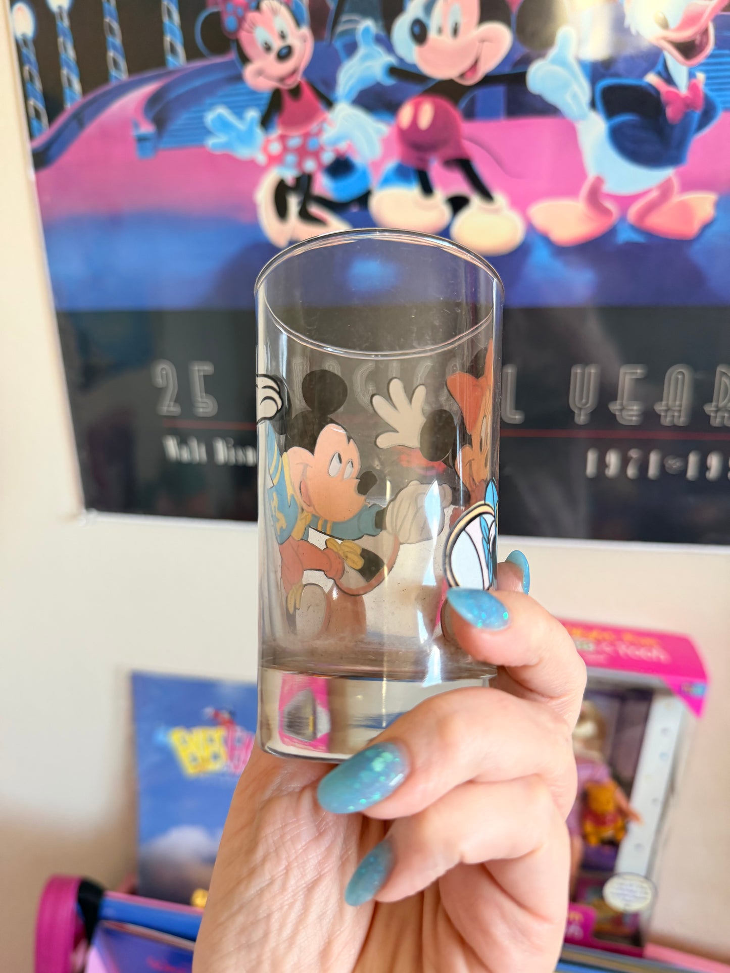 Mickey & Minnie swing dancing glass