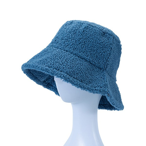GETTING A FUZZY FEELING BUCKET HAT