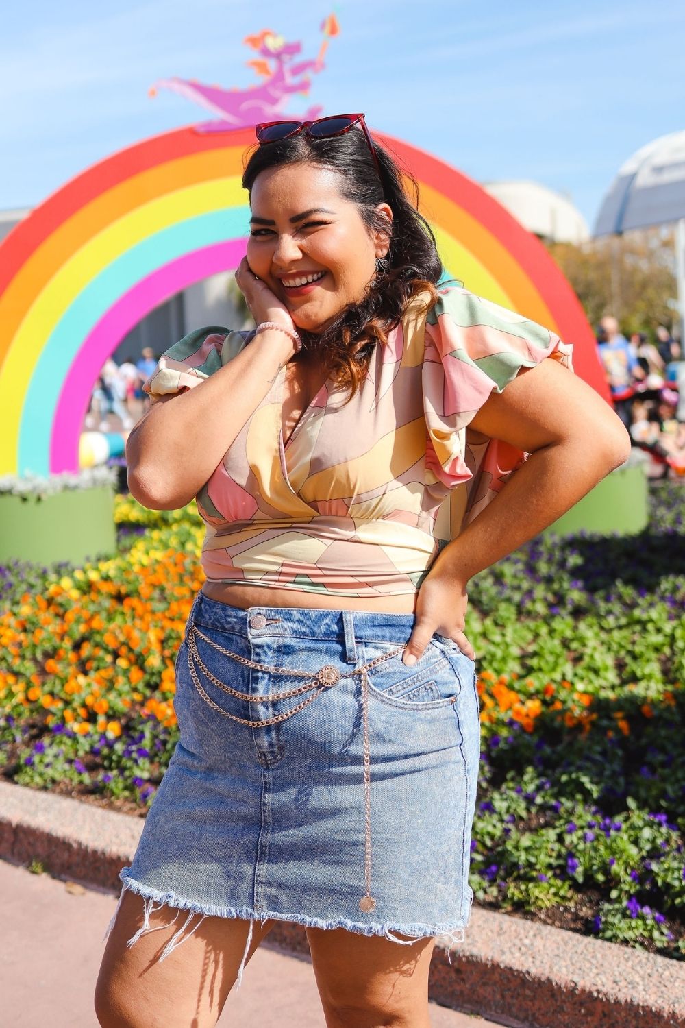 LOVE IS ABSTRACT TOP