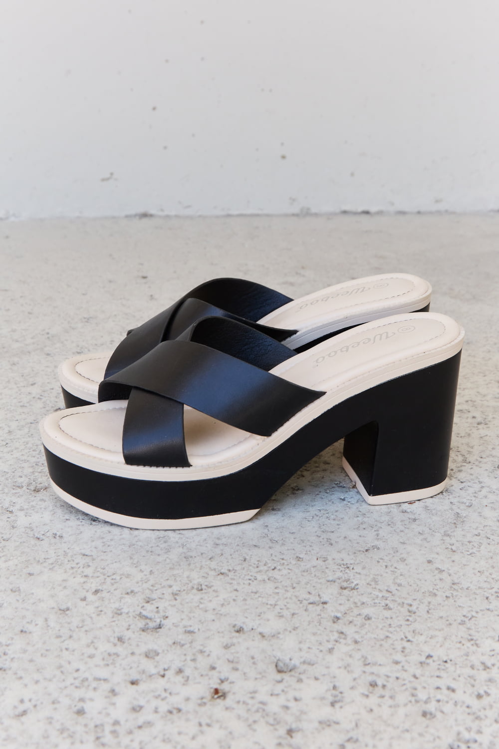 DANCE AWAY SANDALS