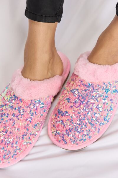 GLAMOUR GLIDE SEQUIN SLIPPERS