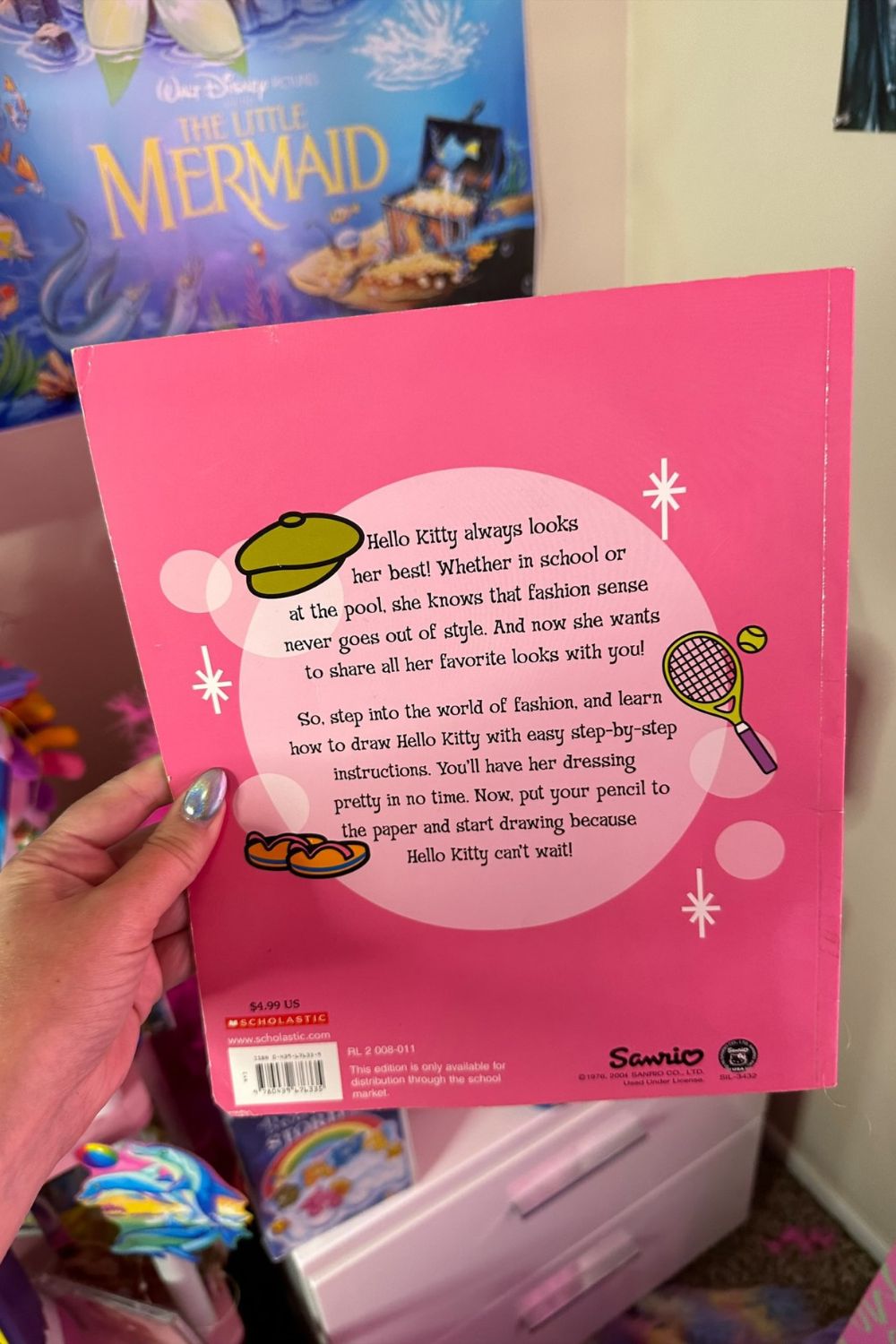 HELLO KITTY'S HOW TO DRAW: DRESSING PRETTY BOOK*