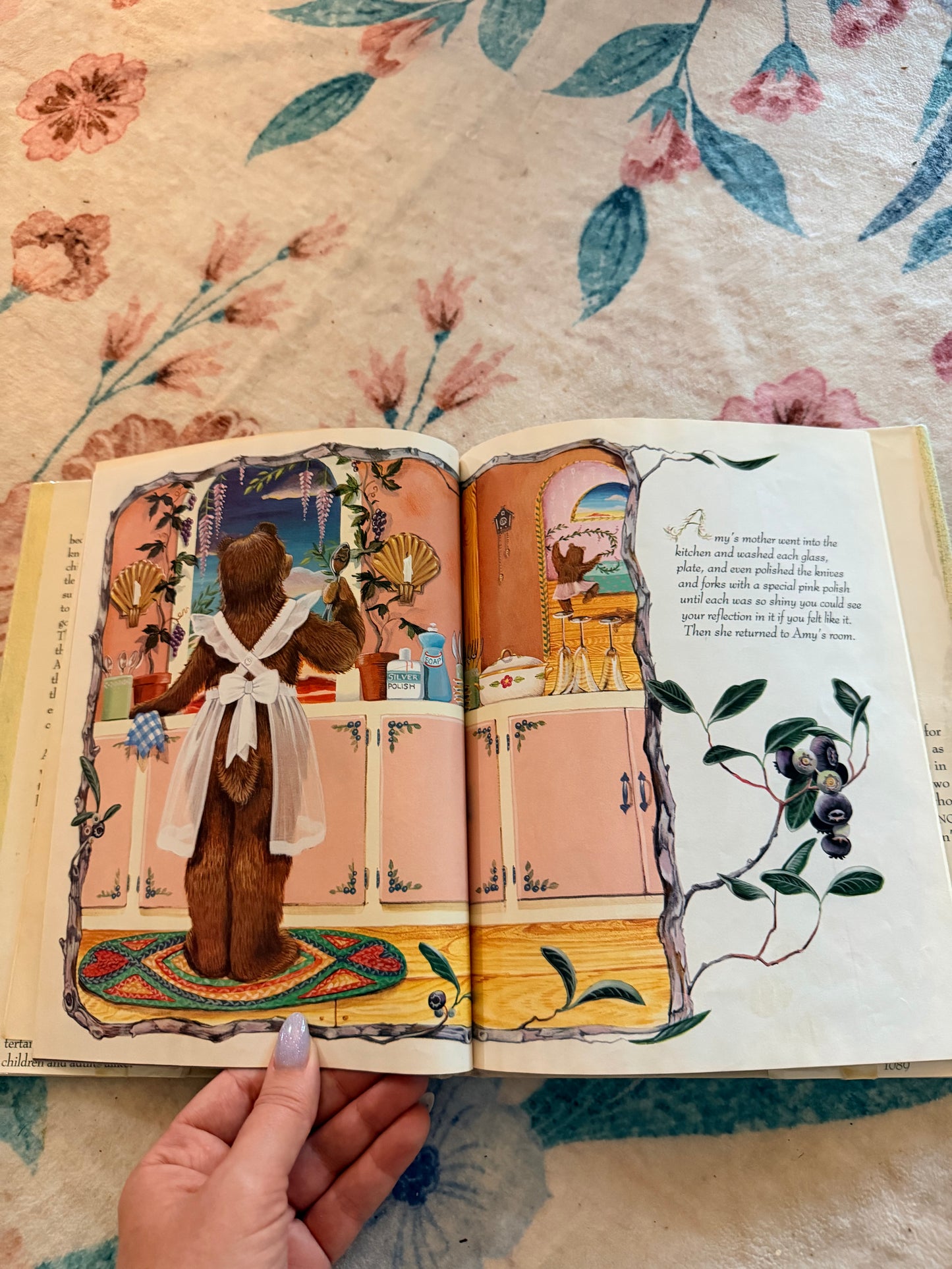 Amy the dancing bear by Carly Simon book