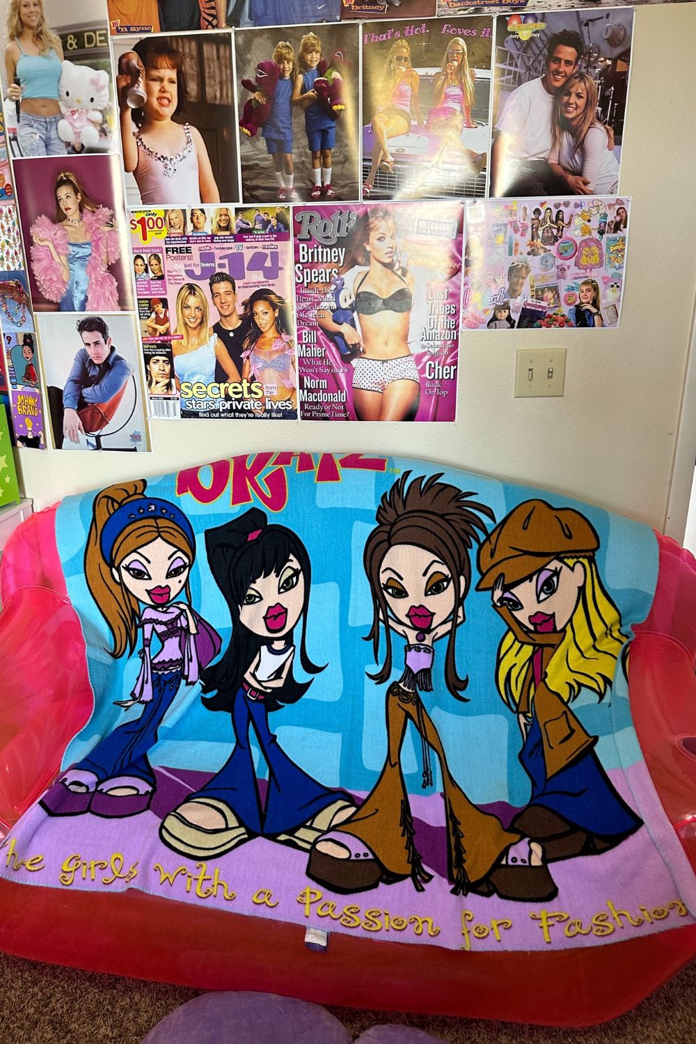 BRATZ THROW BLANKET*