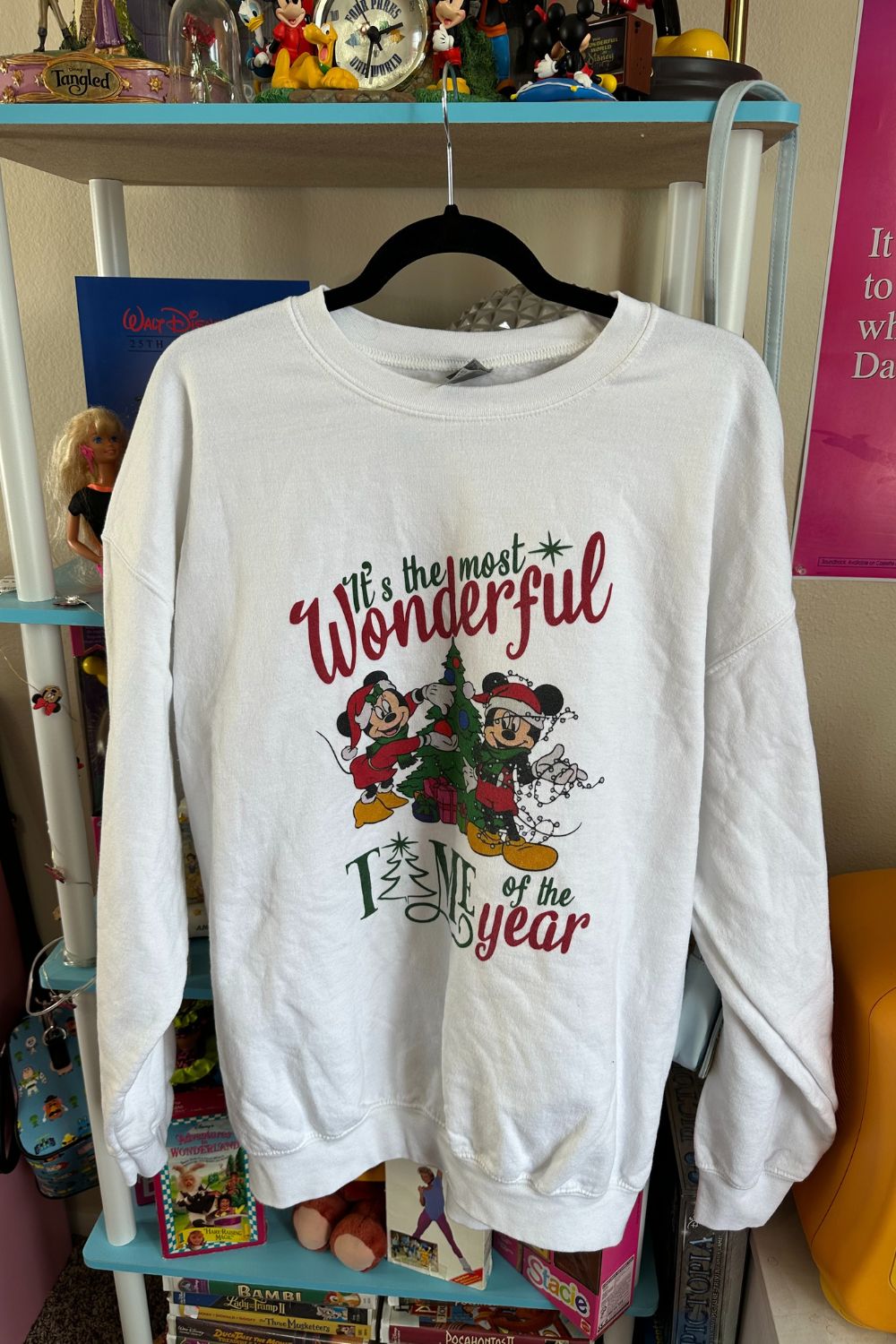 MICKEY & MINNIE -IT'S THE MOST WONDERFUL TIME OF THE YEAR SWEATSHIRT - SIZE XL*