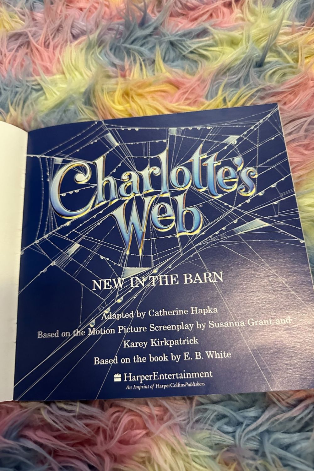 CHARLOTTES WEB MOVIE BOOK *