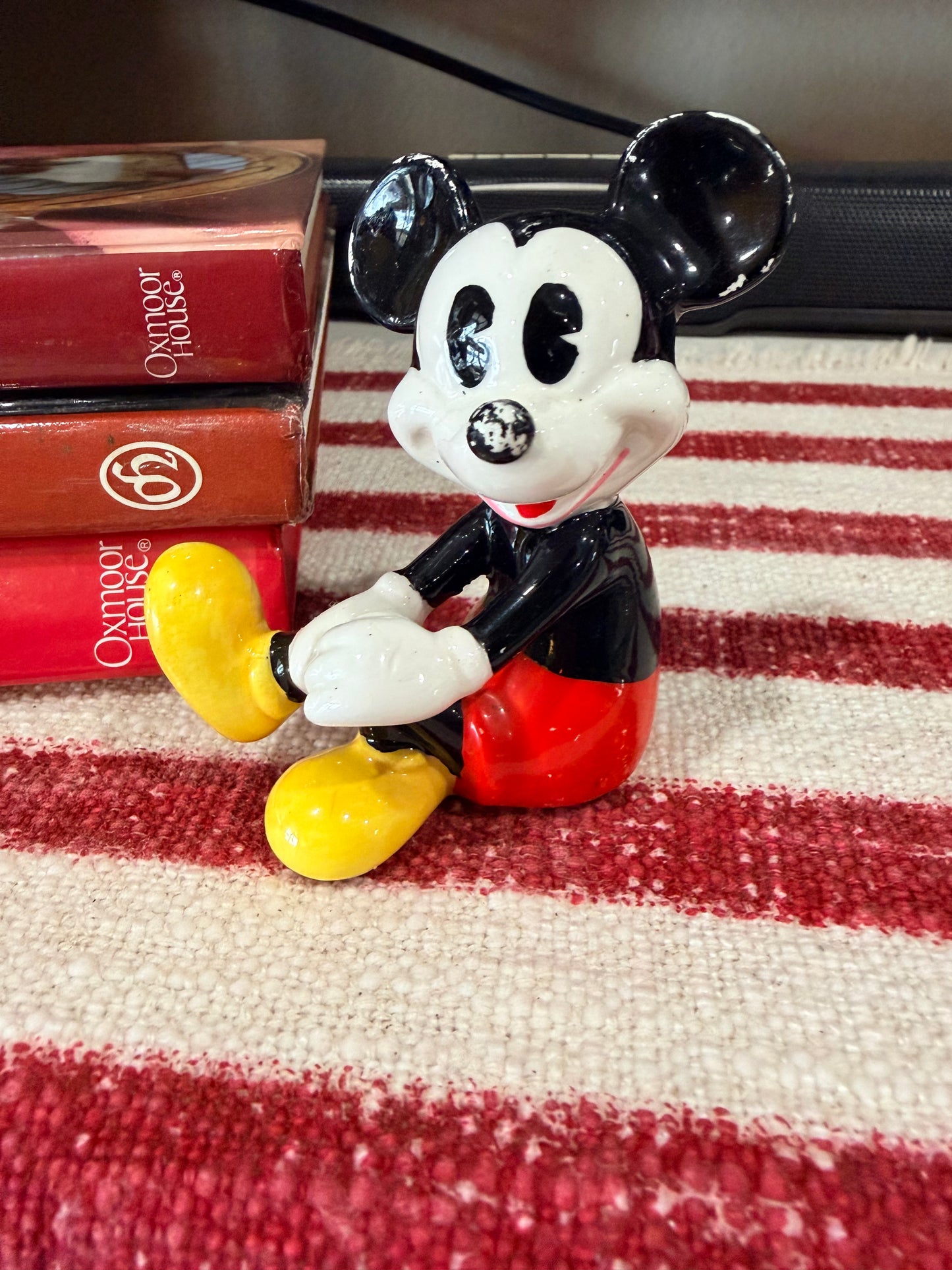 Vintage ceramic sitting Mickey