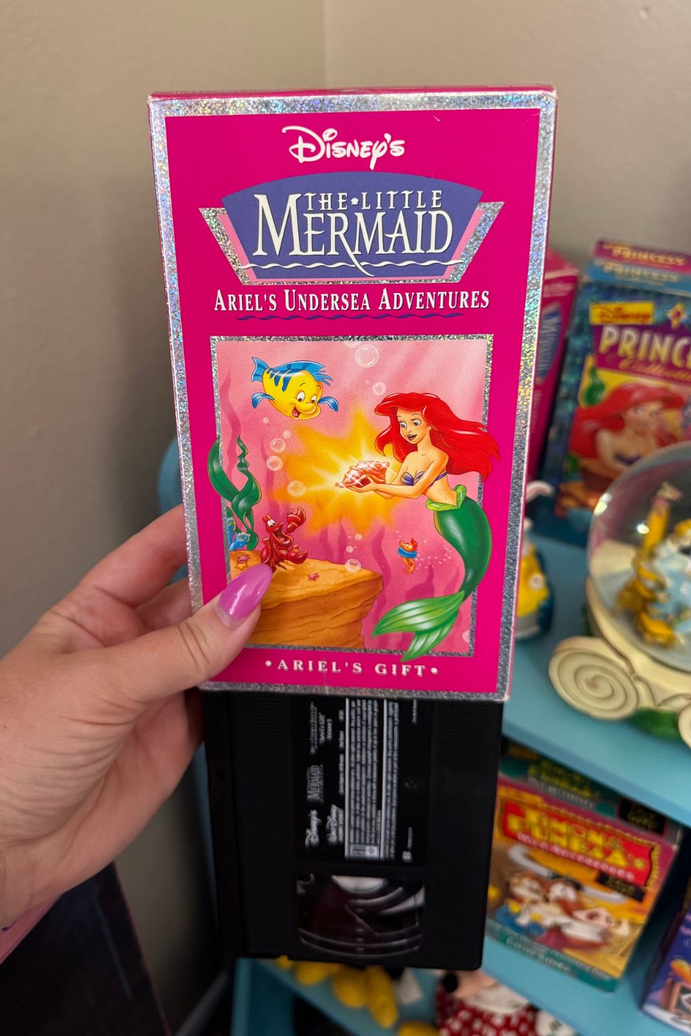 ARIEL’S UNDERSEA ADVENTURES: ARIEL’S GIFT VHS*