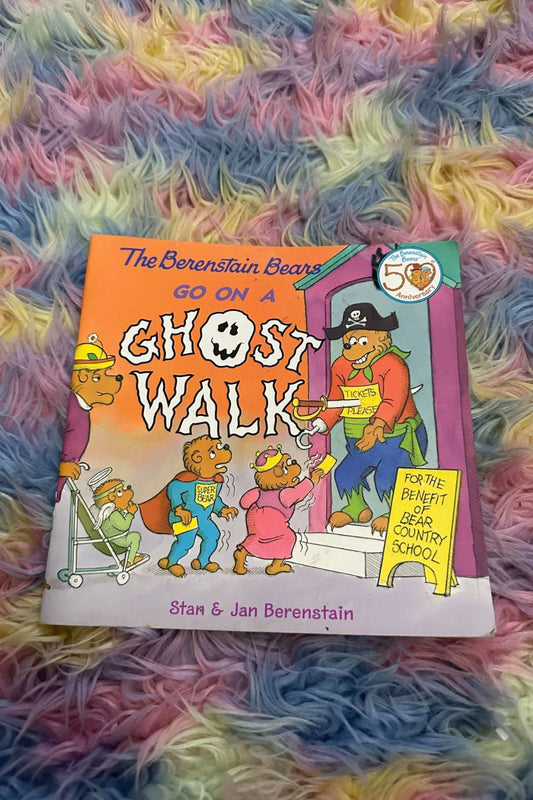 BERENSTAIN BEARS GHOST WALK BOOK*