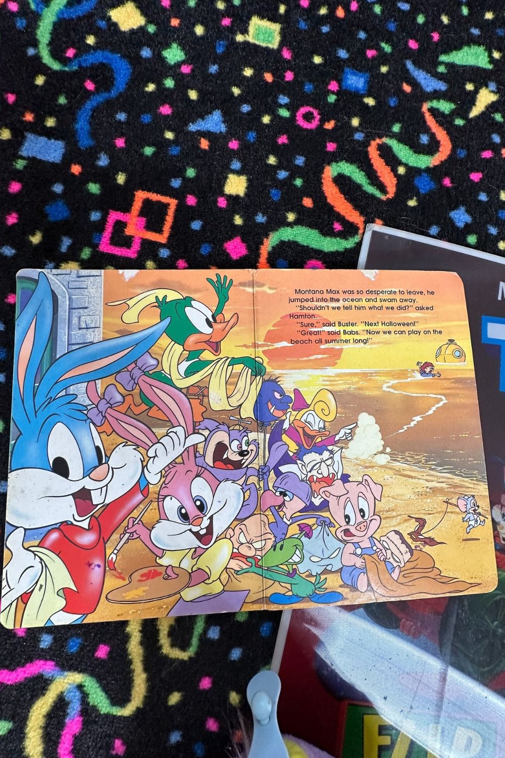 TINY TOON ADVENTURES AND THE HAUNTED BEACH BOOK*