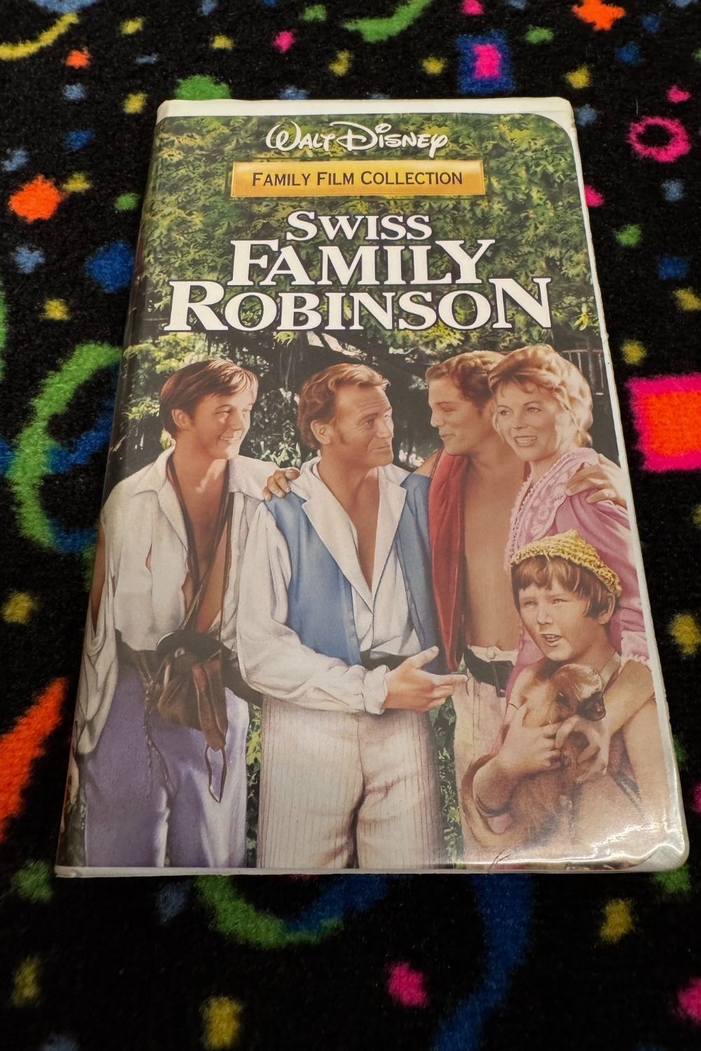 SWISS FAMILY ROBINSON*