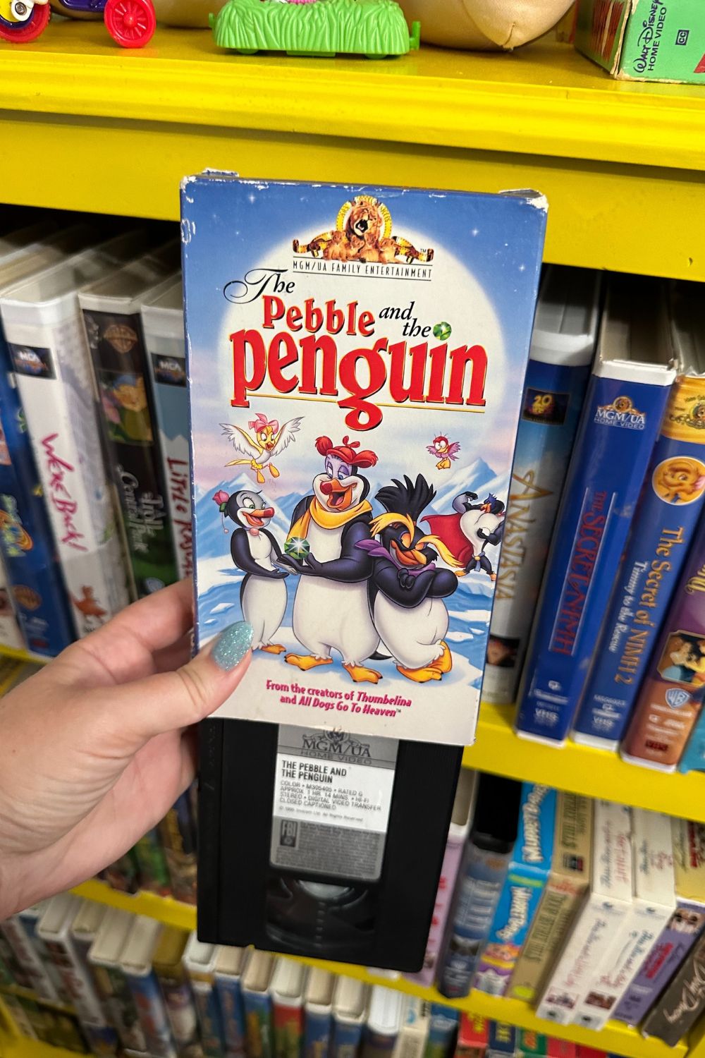 THE PEBBLE AND THE PENGUIN (SOFT COVER) VHS*