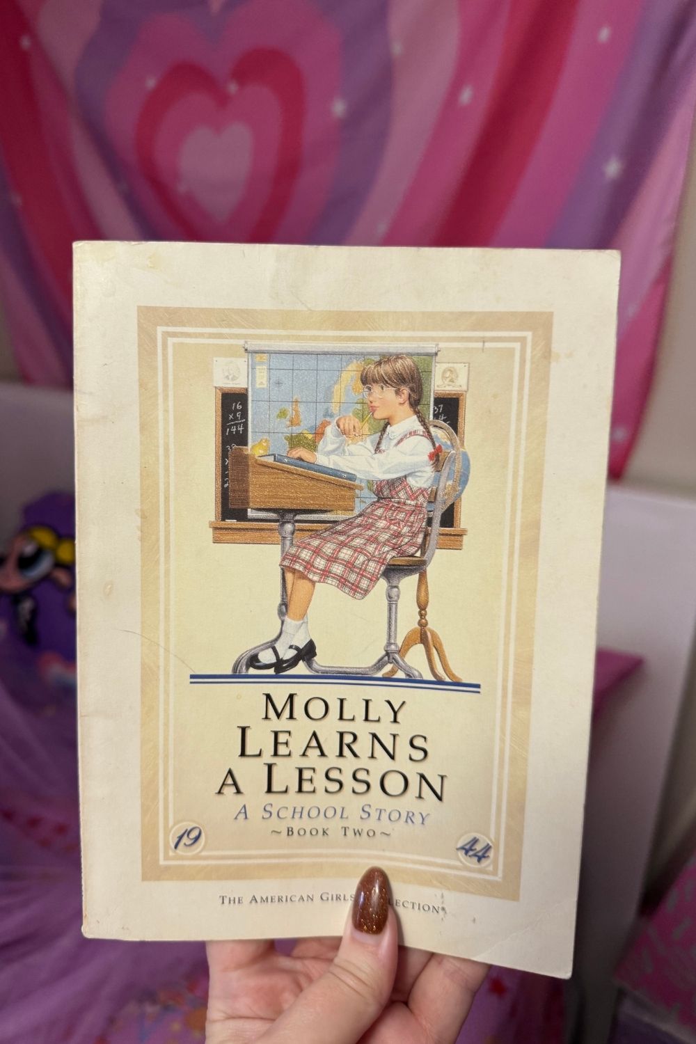 MOLLY LEARNS A LESSON BOOK*