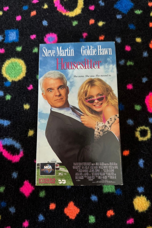 HOUSESITTER VHS*