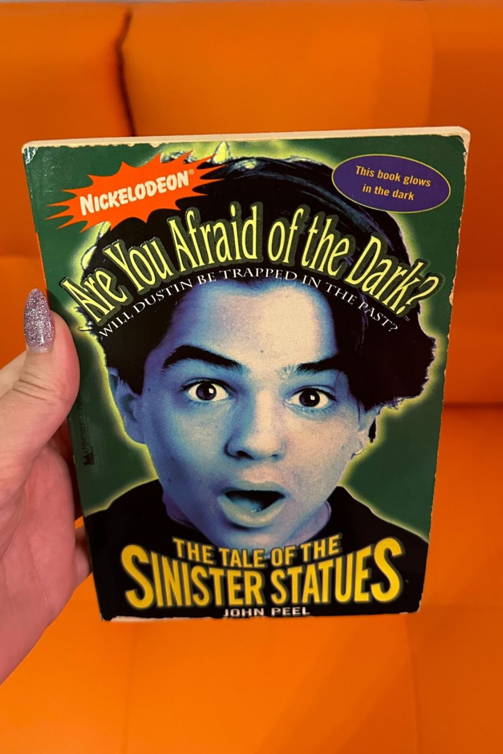 ARE YOU AFRAID OF THE DARK SINISTER STATUES*