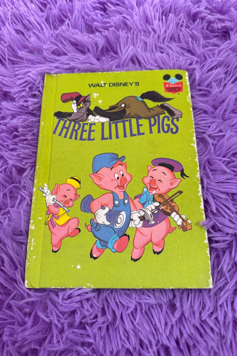 THE THREE LITTLE PIGS BOOK*