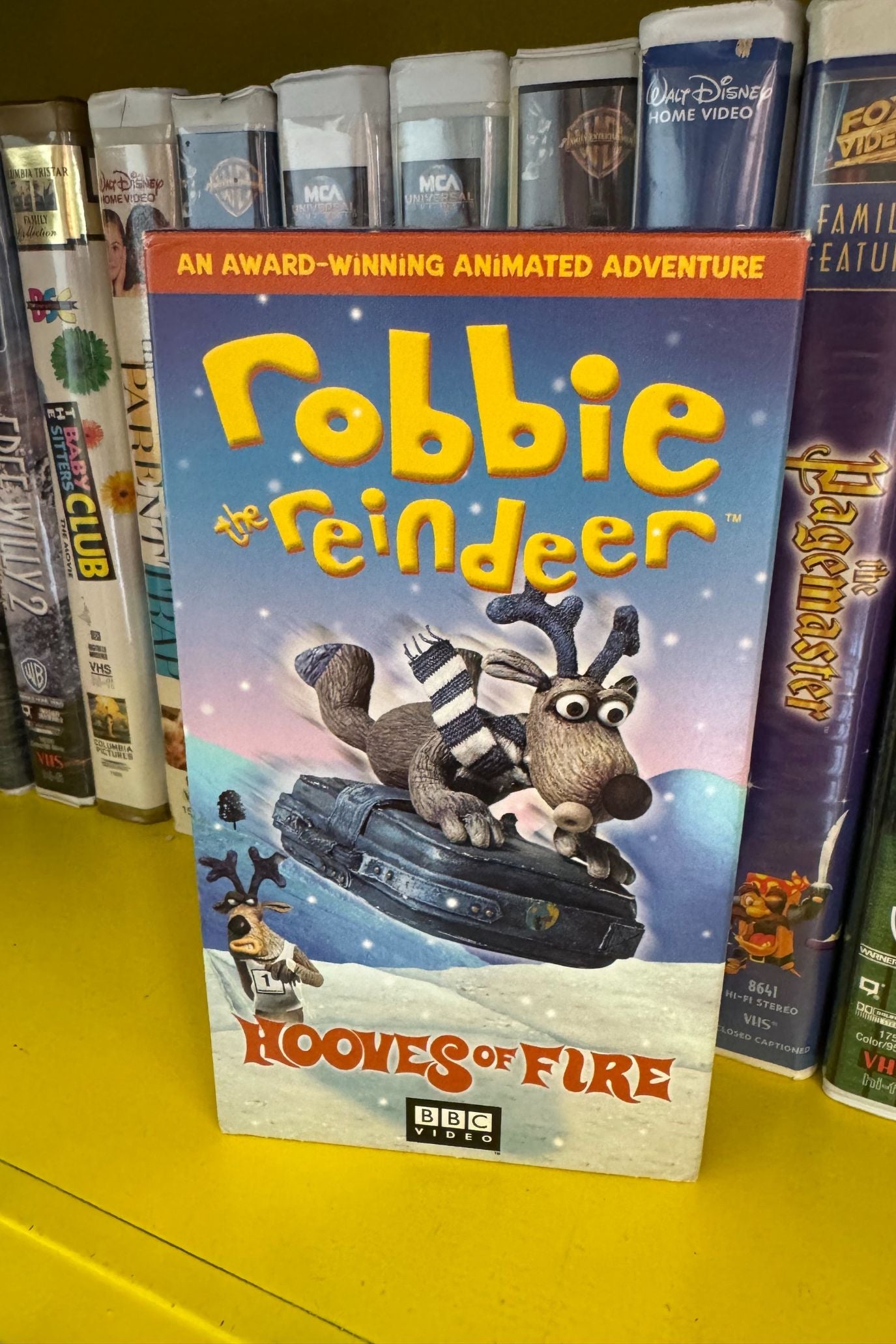 ROBBIE THE REINDEER VHS: HOOVES OF FIRE*