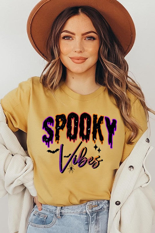 SPOOKY VIBES TEE- CURVY