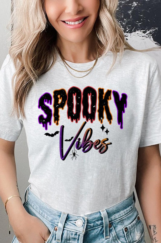 SPOOKY VIBES TEE- CURVY