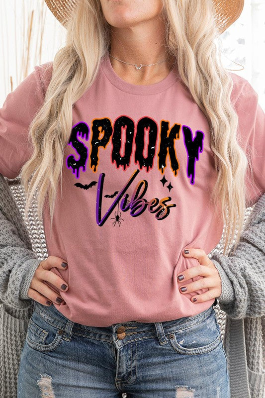 SPOOKY VIBES TEE- CURVY