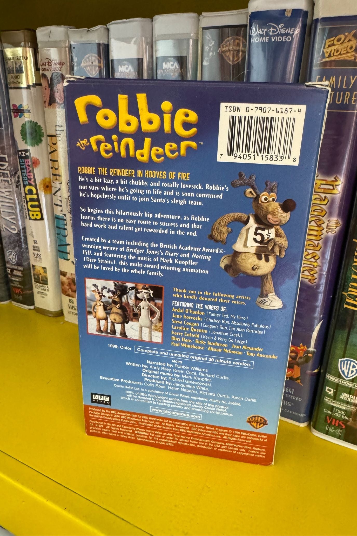 ROBBIE THE REINDEER VHS: HOOVES OF FIRE*