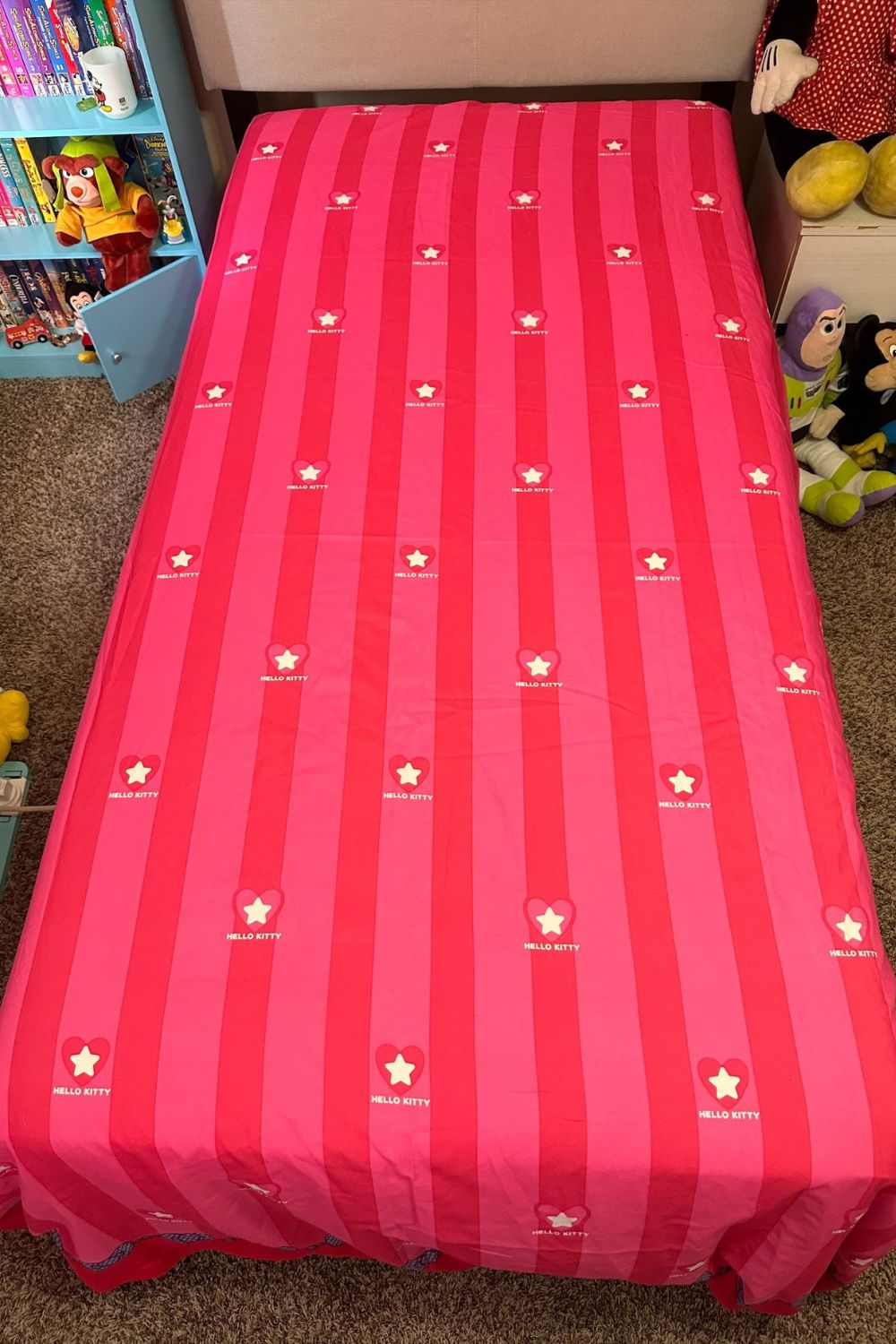 HELLO KITTY TWIN HEARTS AND STARS FLAT SHEET*