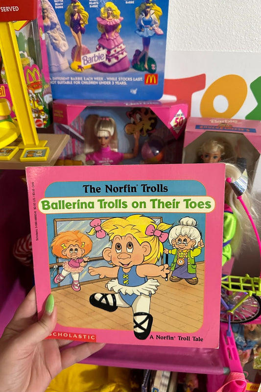 THE NORFIN TROLLS: BALLERINA TROLLS AND THEIR TOES BOOK*