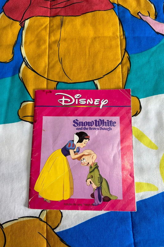 SNOW WHITE AND THE SEVEN DWARFS SONG BOOK*