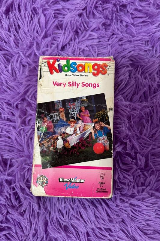 KIDSONGS: VERY SILLY SONGS VHS