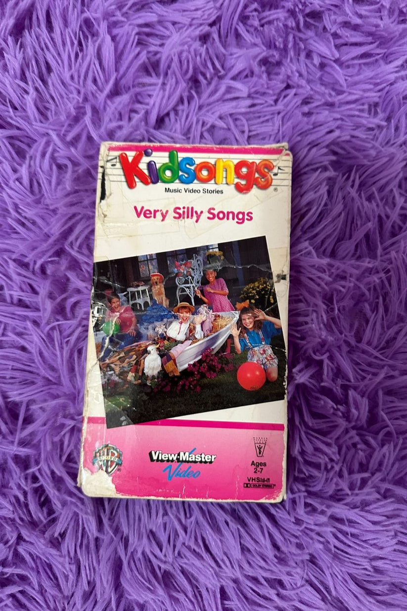 KIDSONGS: VERY SILLY SONGS VHS – Nostalchicks