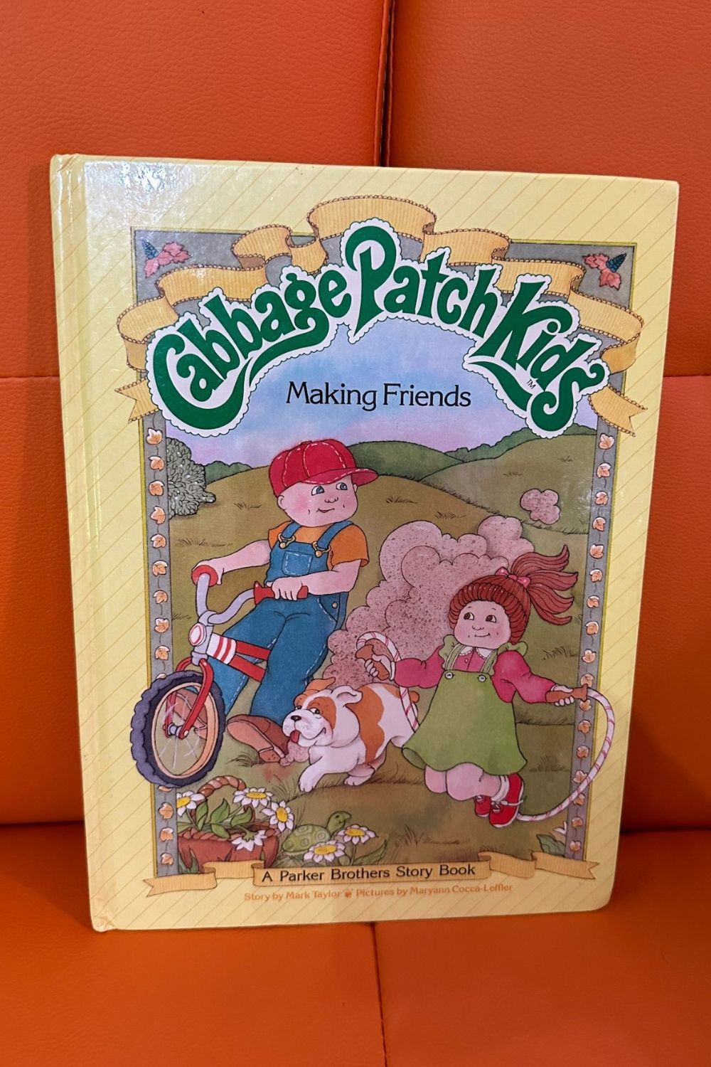 1984 VINTAGE CABBAGE PATCH KIDS "MAKING FRIENDS" BOOK*