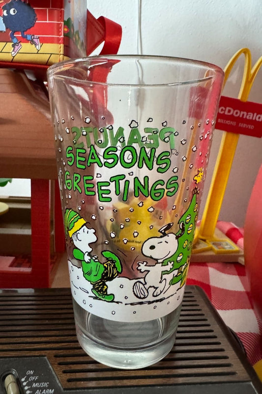 2011 PEANUTS SEASONS GREETINGS GLASS*