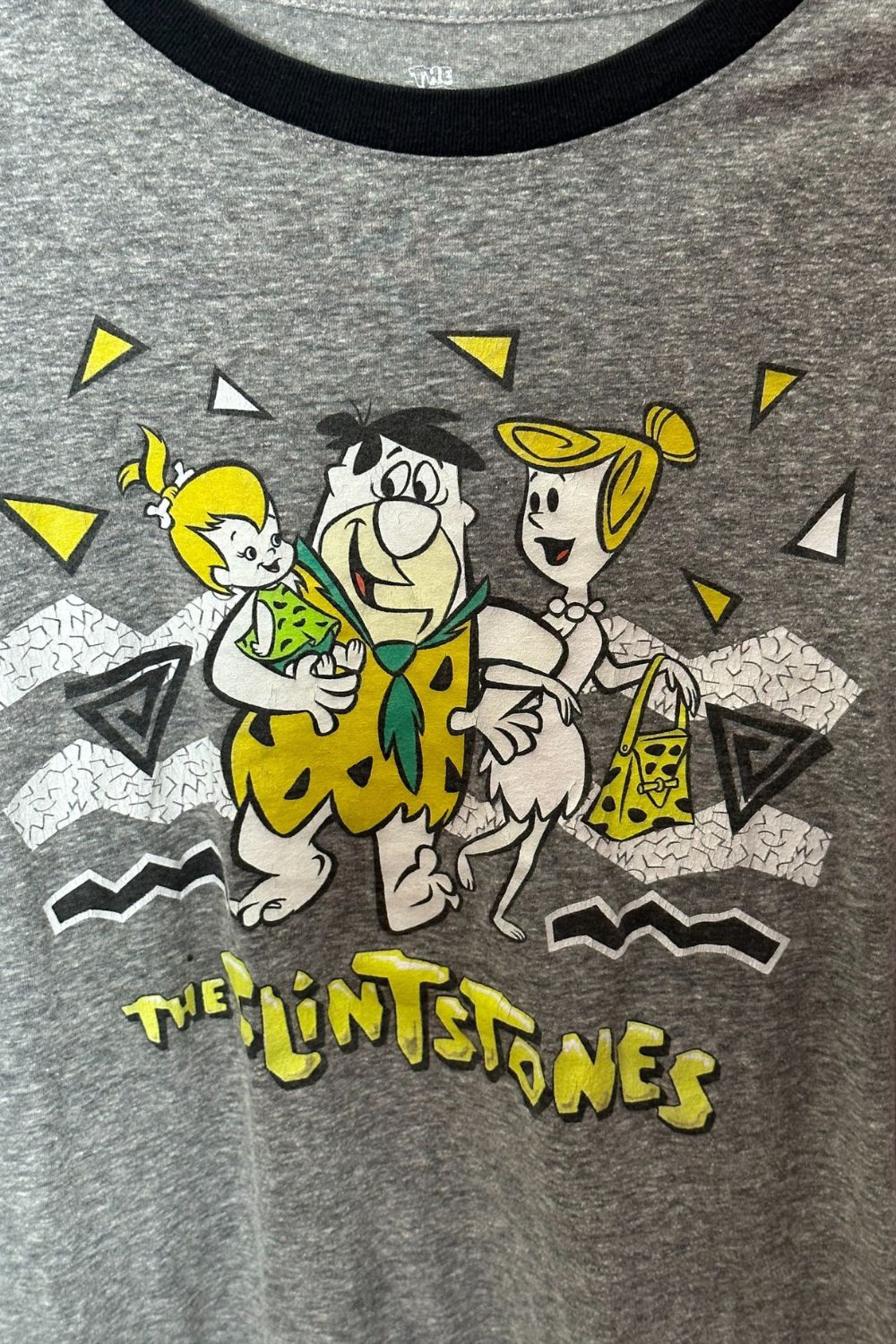 THE FLINTSTONES TEE SHIRT SIZE SMALL*