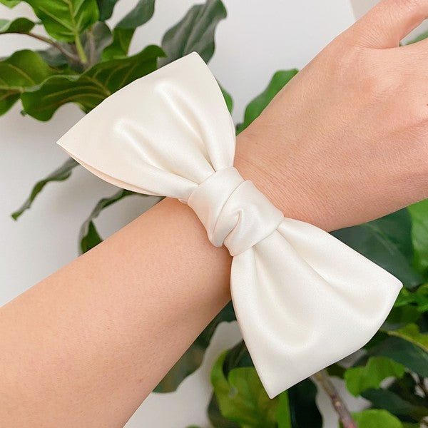 SUNNY SATIN KNOT SCRUNCHIE