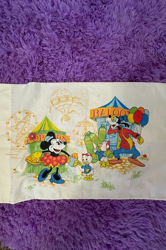 MINNIE, GOOFY, DONALD AND FRIENDS PILLOW CASE*
