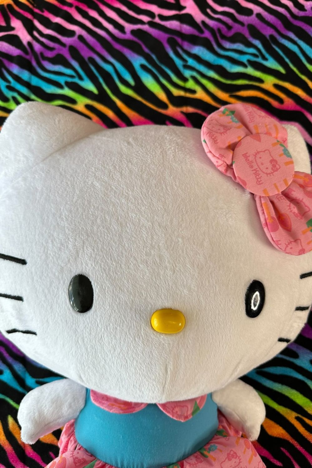 HELLO KITTY WITH HELLO KITTY PRINT DRESS PLUSH*