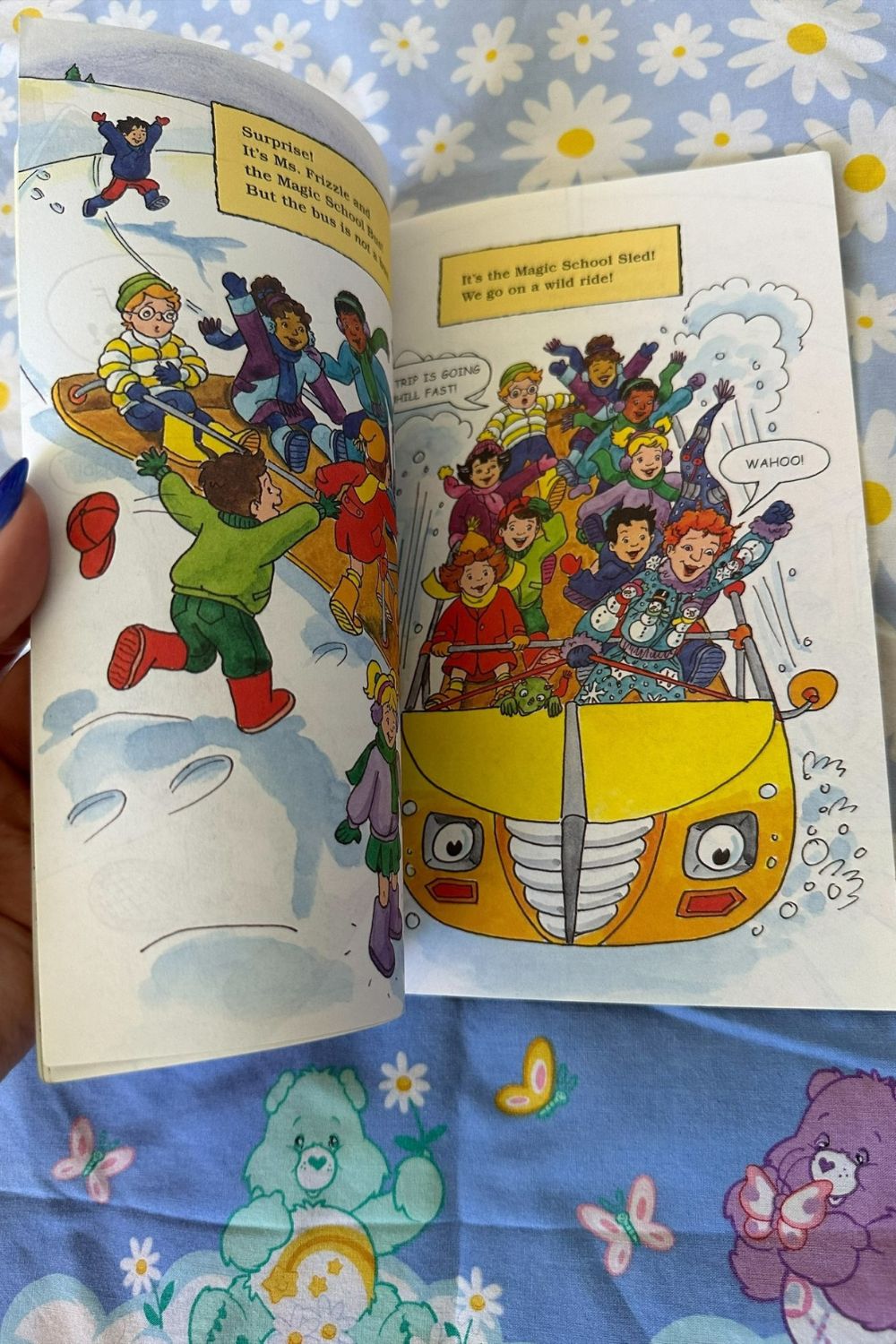 2004 THE MAGIC SCHOOL BUS: LOST IN THE SNOW BOOK*