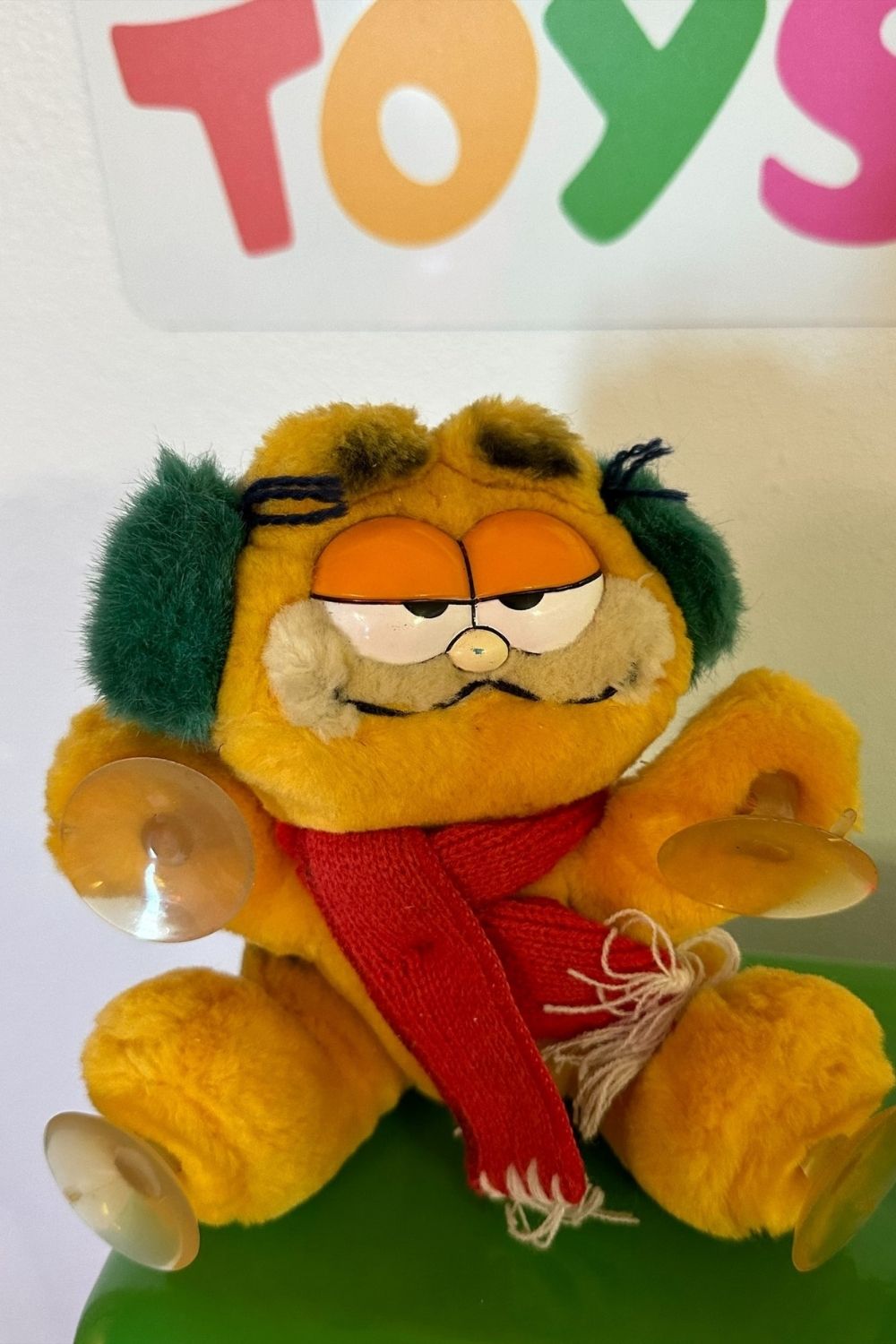 1981 GARFIELD WINTER CAR WINDOW PLUSH* Nostalchicks