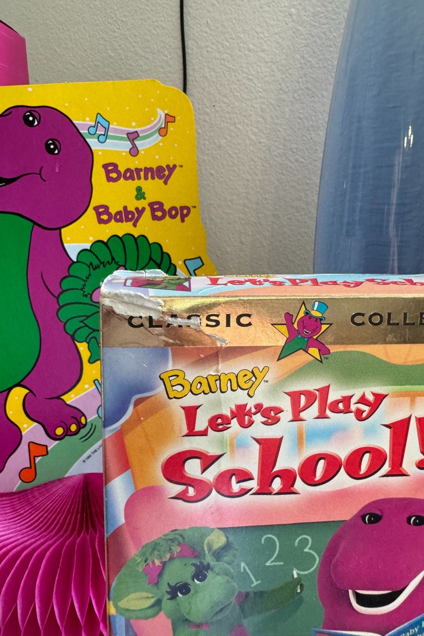 BARNEY LET’A PLAY SCHOOL VHS*