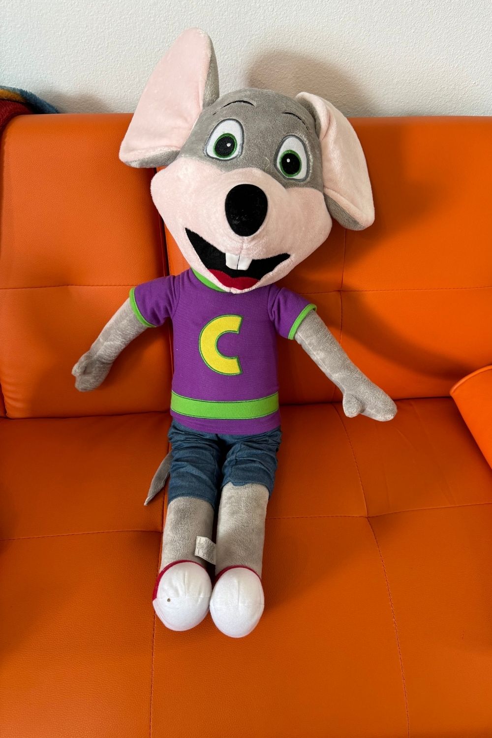 JUMBO 2013 CHUCK E CHEESE PLUSH*